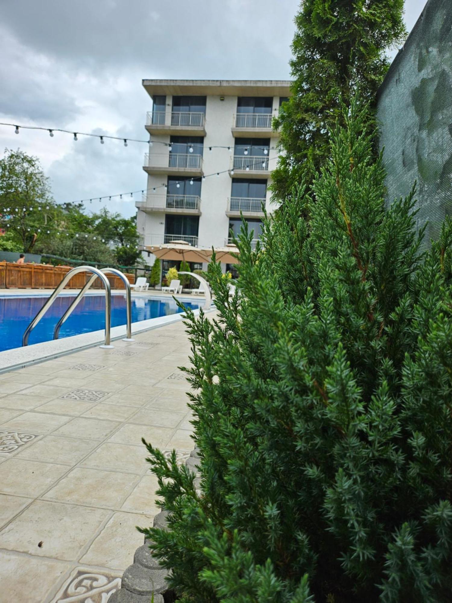 Green Terrace Kobuleti Eksteriør billede
